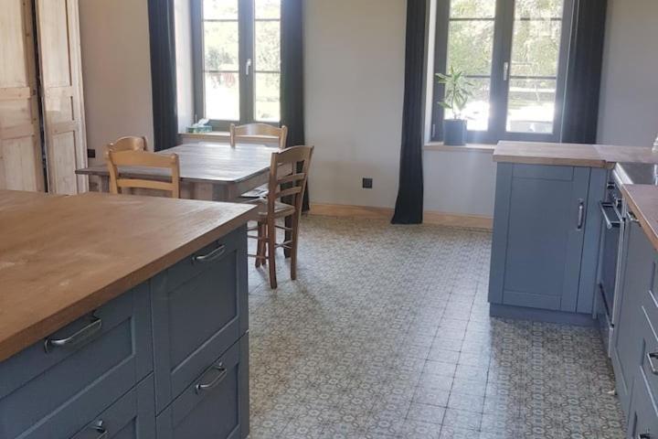 Apartamento Chambre Spacieuse Avec Vue Sur Clocher Verchin Exterior foto